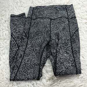 Lululemon In Movement Tight 25" *Everlux Polar Shift Ice Grey Black